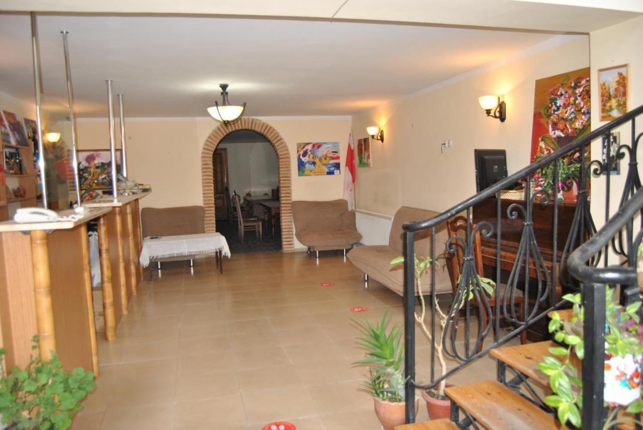 Galavnis Kari Hotel Sighnaghi Exterior photo