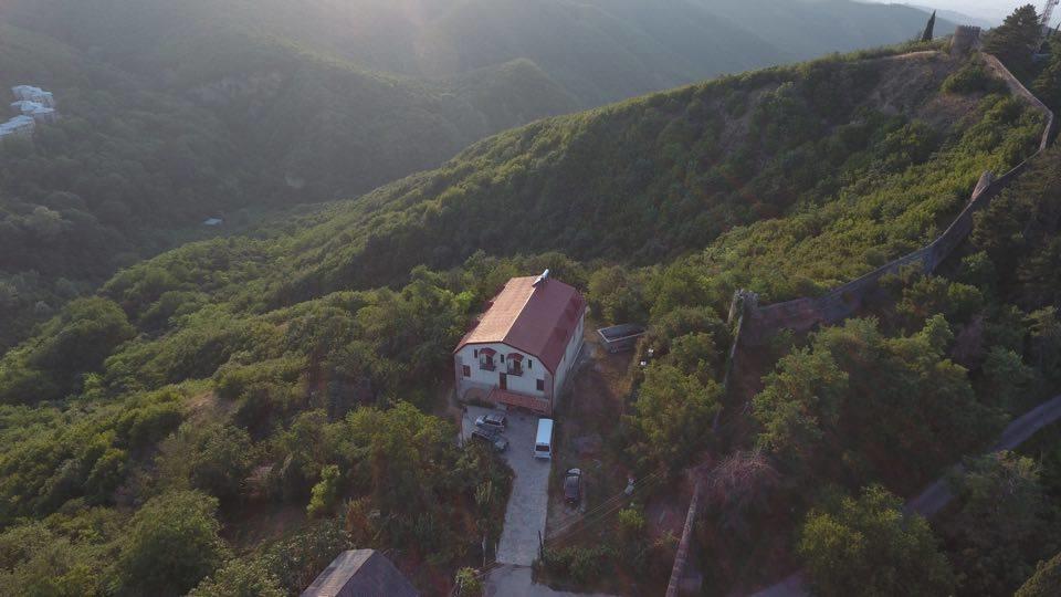 Galavnis Kari Hotel Sighnaghi Exterior photo