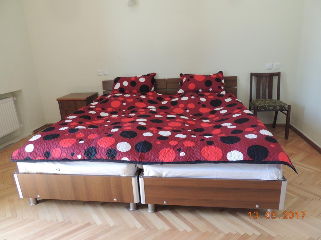 Galavnis Kari Hotel Sighnaghi Exterior photo